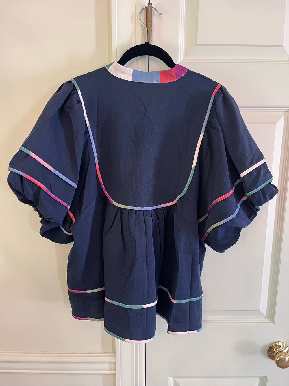 entro Navy Puff-Sleeve Blouse with Pastel Trim Size M - Picture 4 of 8